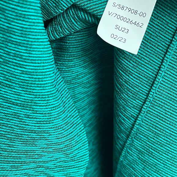 Athleta Short Sleeve Button Up Echo Top in Dark Green Womens Size Small - Picture 7 of 7
